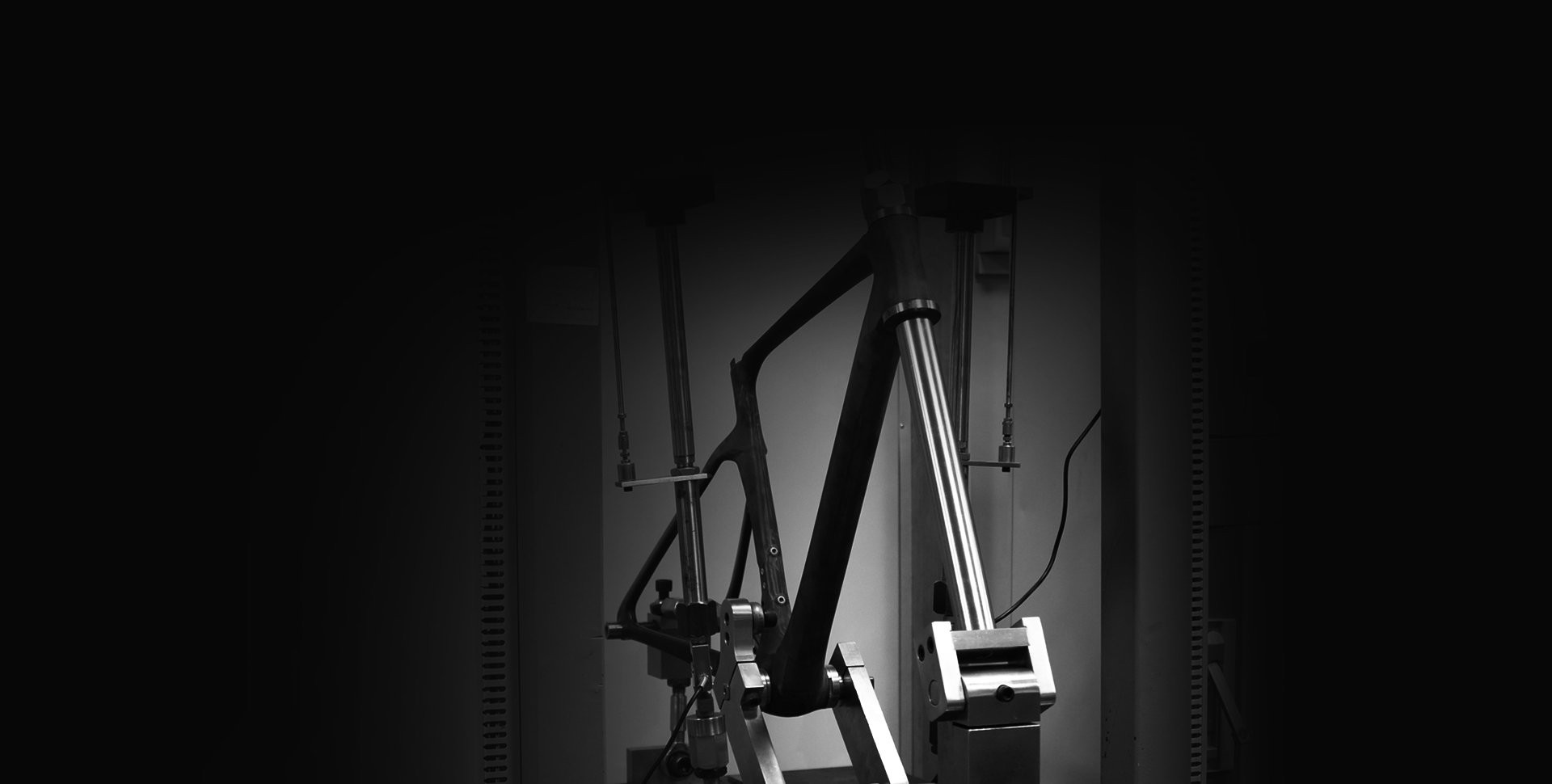 超越行业标准的五通刚性